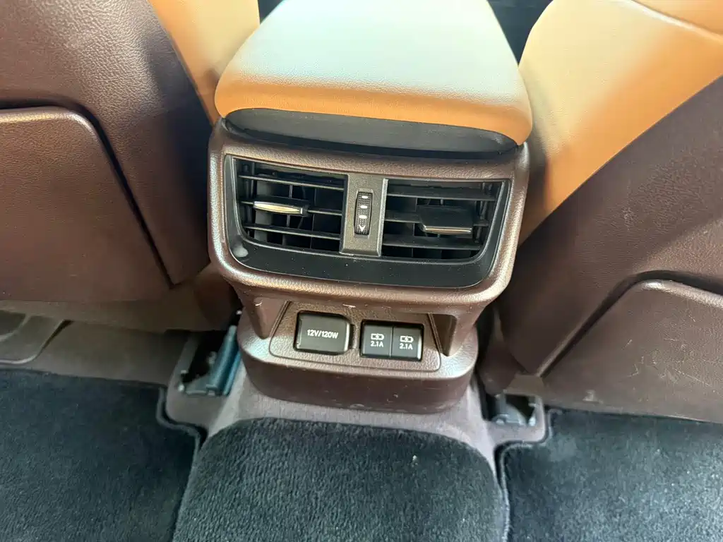 Lexus ES — миниатюра 9