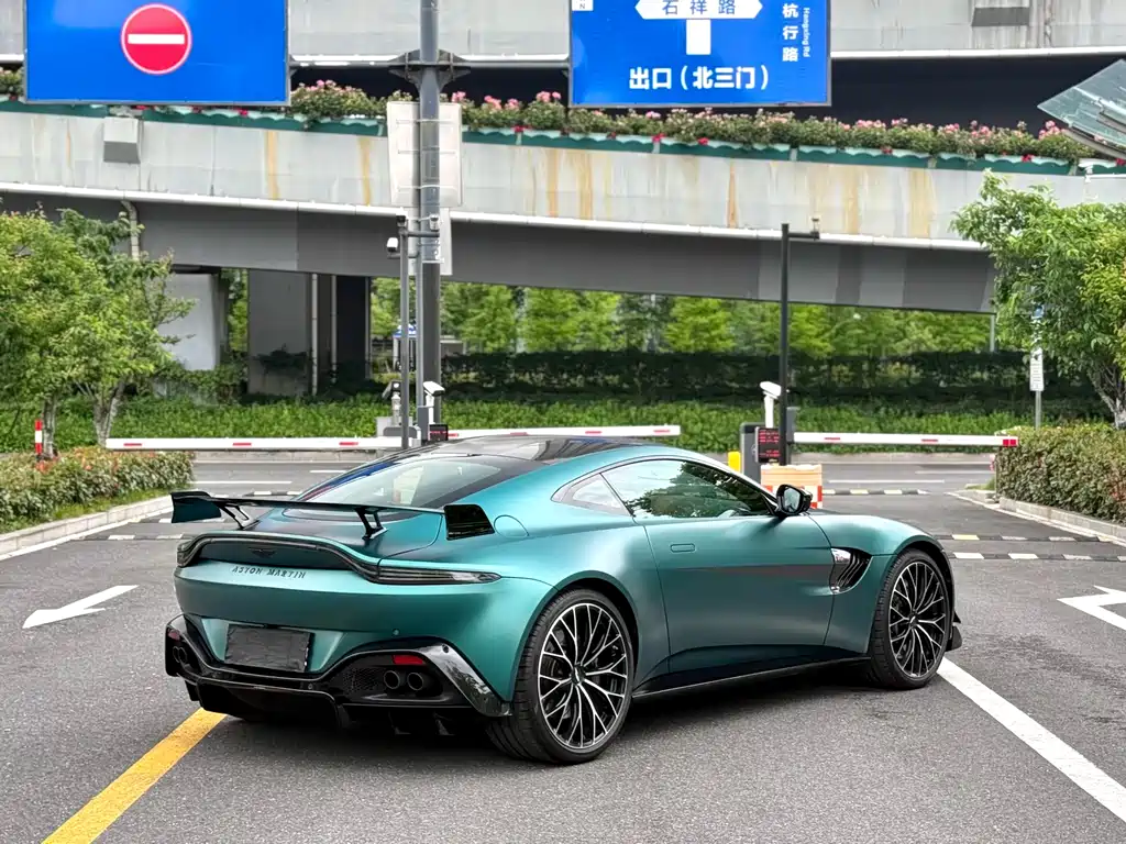 Aston Martin V8 Vantage 2022 4.0T V8 F1 Edition Coupe