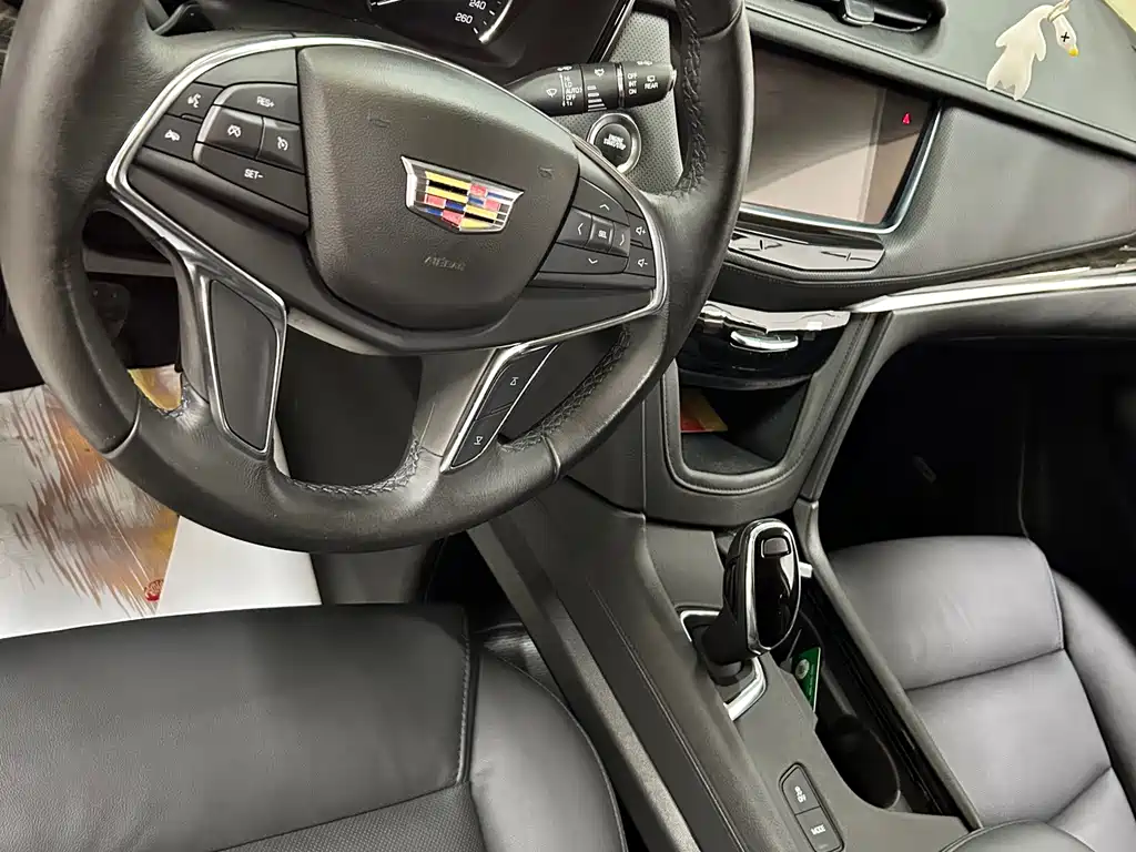 Cadillac XT5 — миниатюра 8