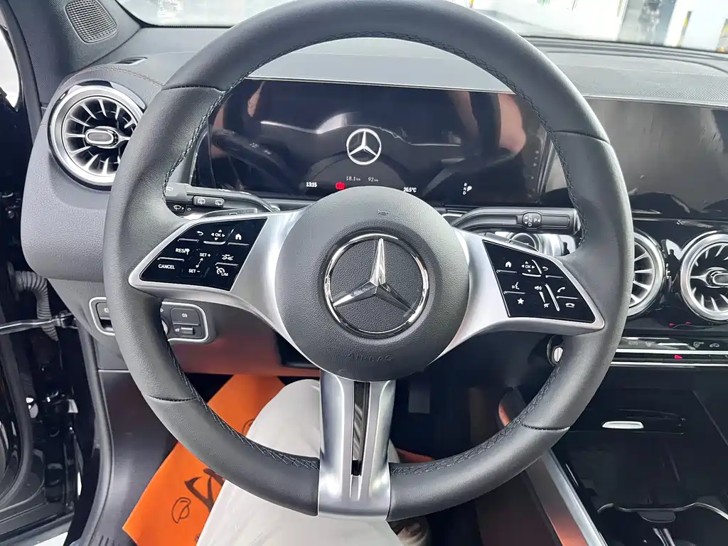 Mercedes-Benz EQB — миниатюра 5