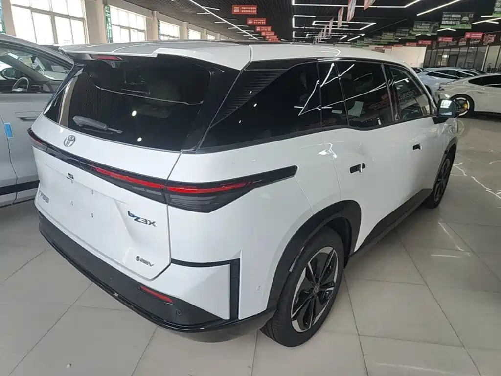 Toyota bZ3X — миниатюра 7