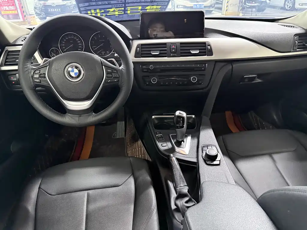 BMW 3 Series — миниатюра 13