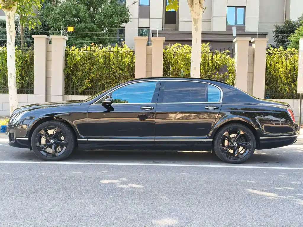 Bentley Flying Spur — миниатюра 4