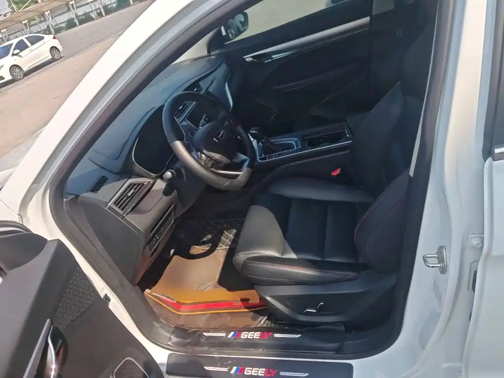 Geely Binrui — миниатюра 15