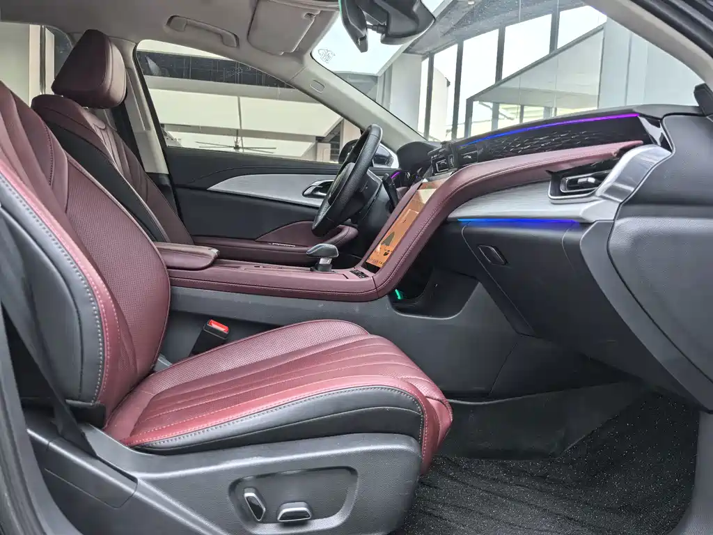 Hongqi Hongqi H5 — миниатюра 5