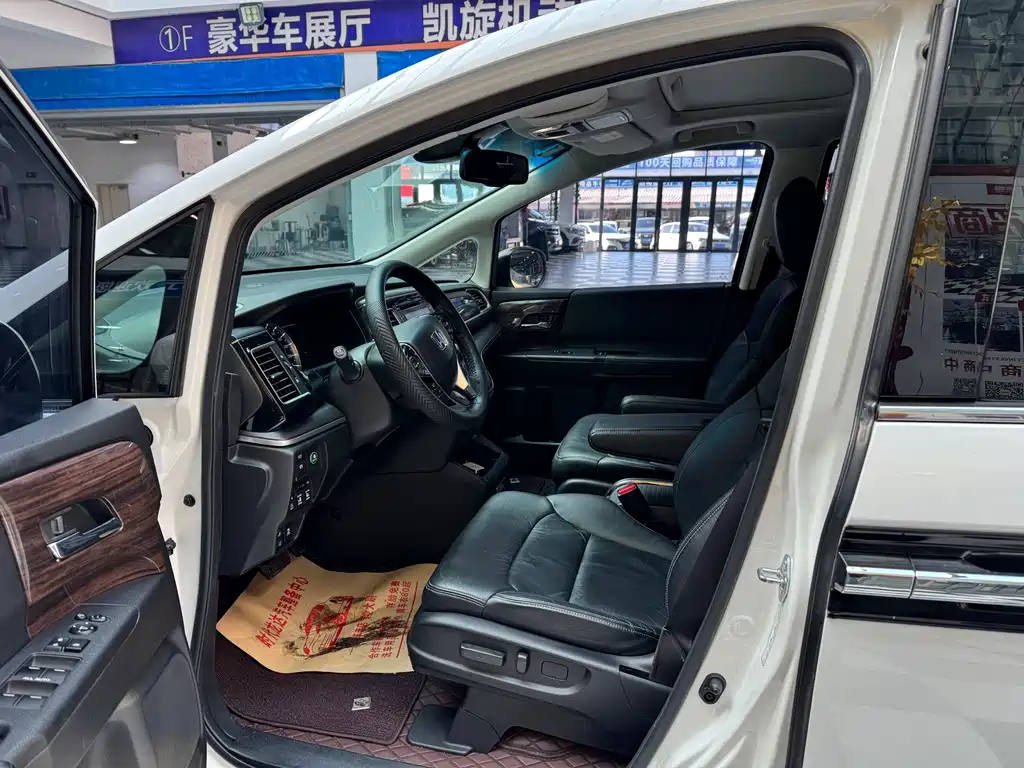 Honda Elysion — миниатюра 11