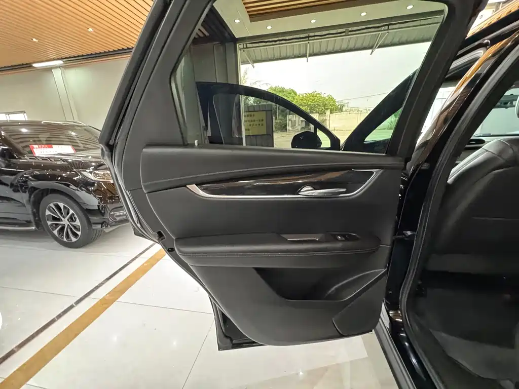 Cadillac XT5 — миниатюра 30