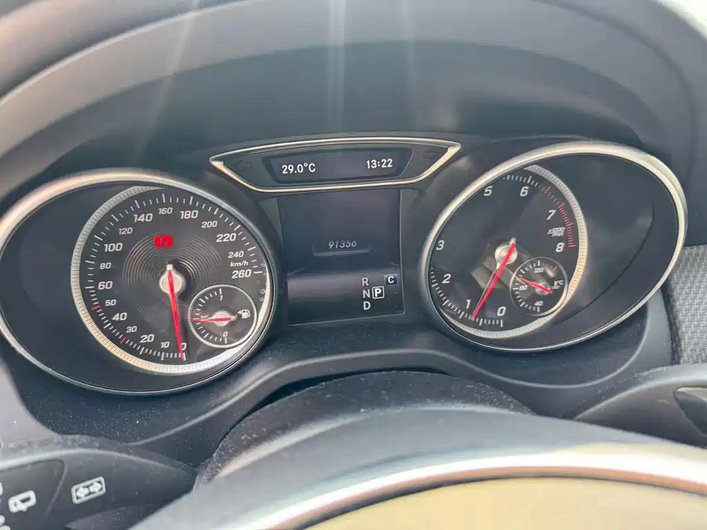 Mercedes-Benz GLA — миниатюра 10