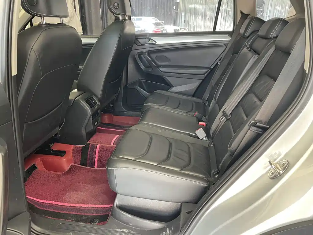 Volkswagen Tiguan L — миниатюра 8