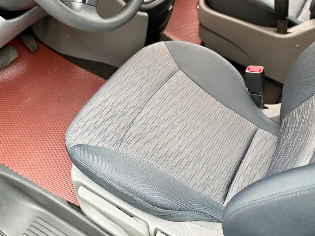 Hyundai H-1 2011 2.4L Comfort