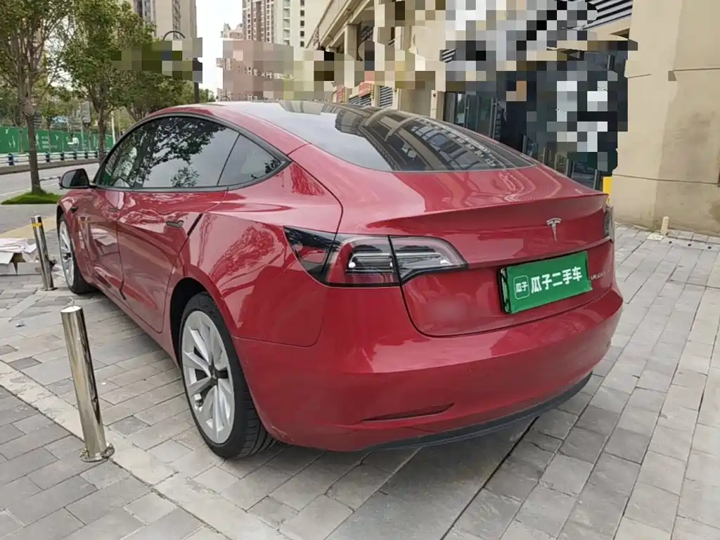 Tesla Model 3 — миниатюра 5