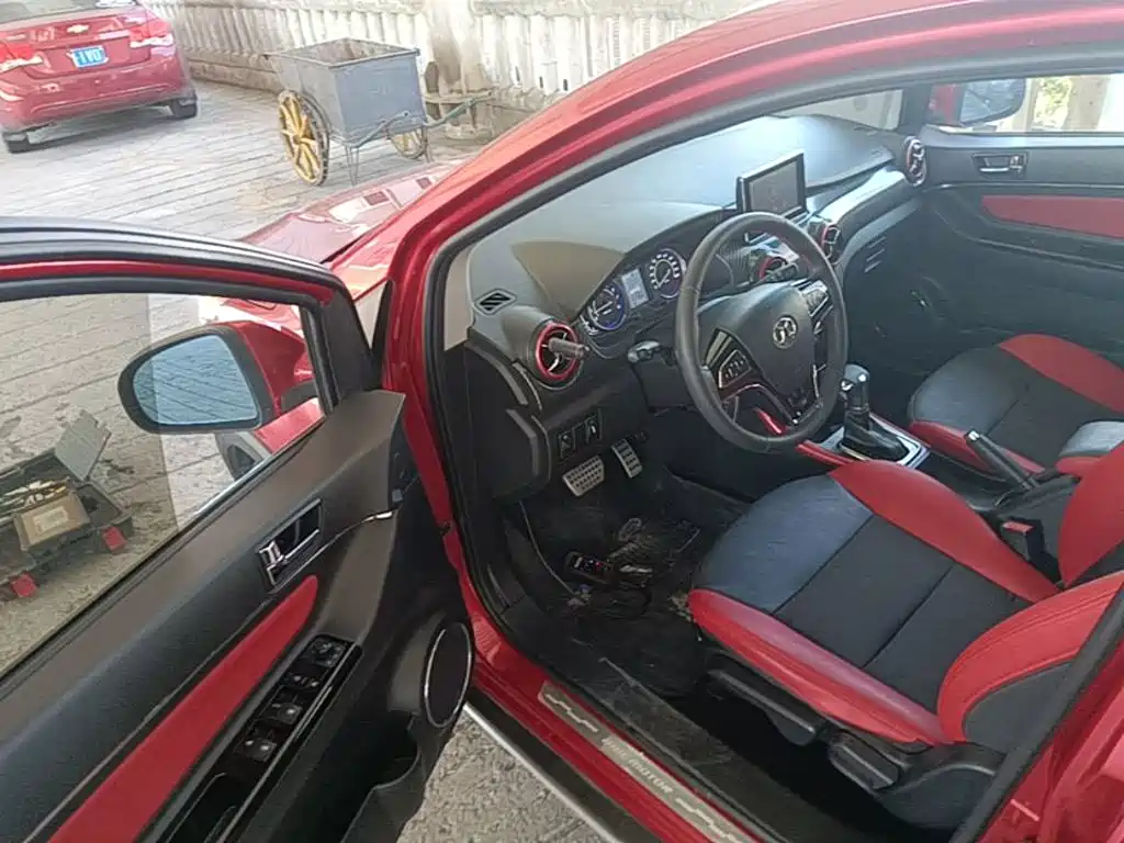 BAIC Senova X25 — миниатюра 16