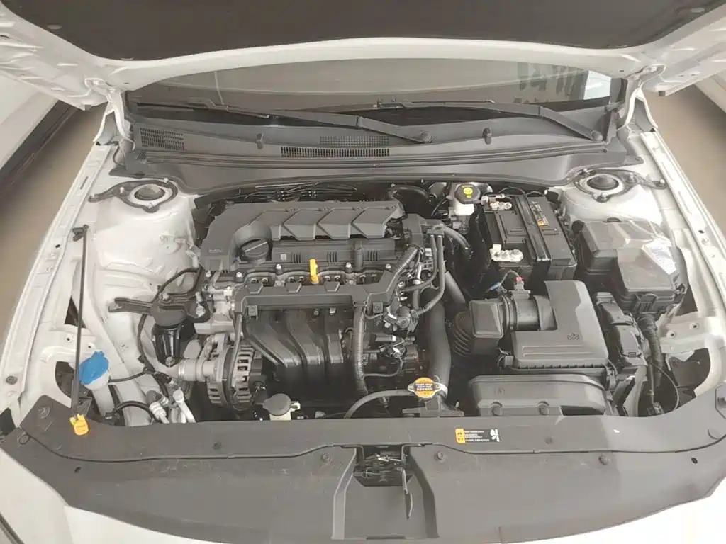 Hyundai Elantra — миниатюра 20
