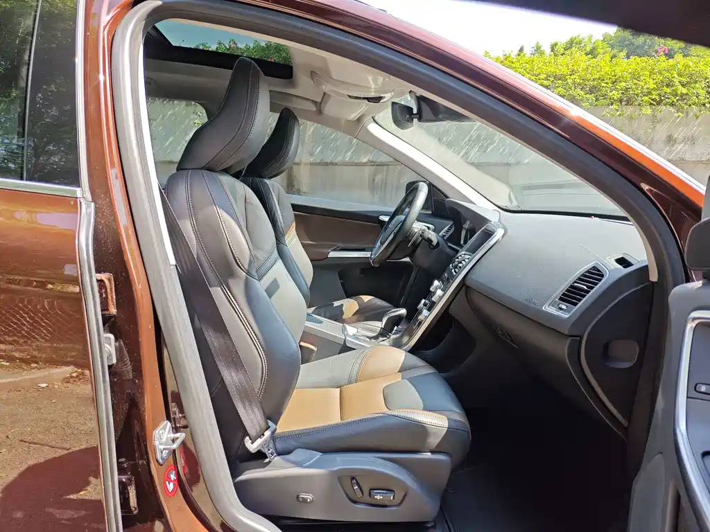 Volvo XC60 (Import) — миниатюра 7