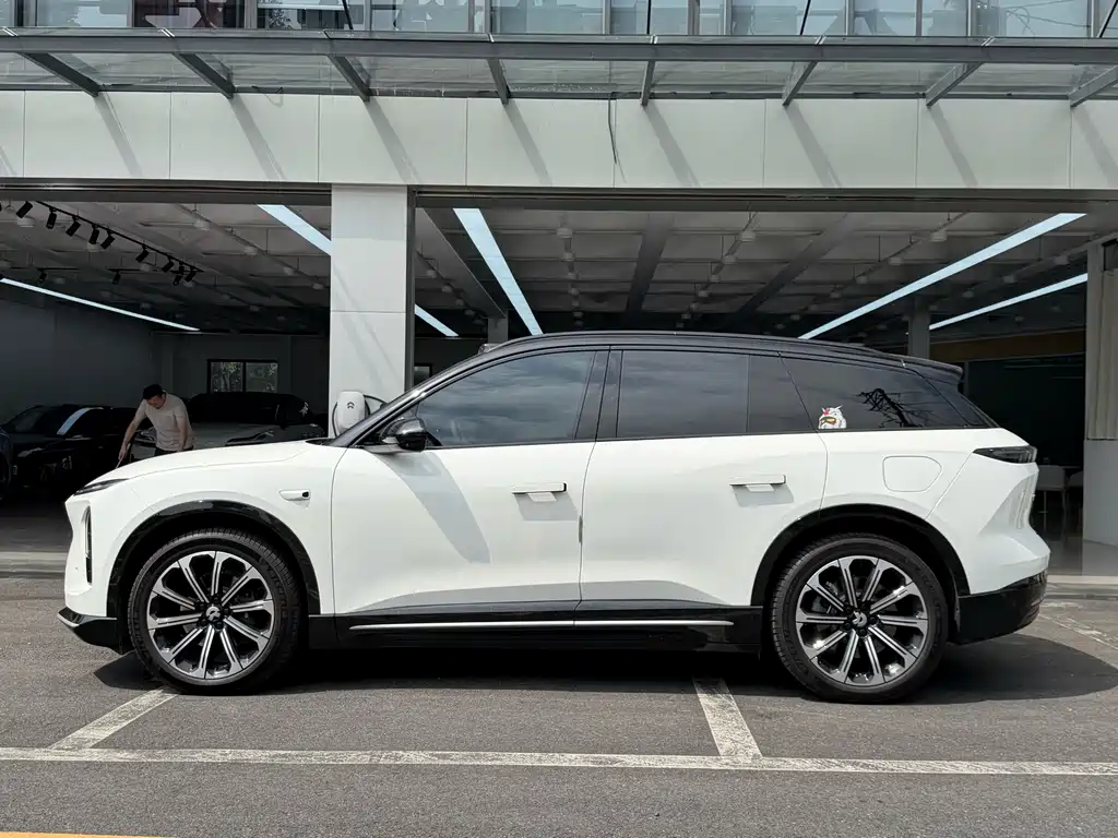 NIO ES6 — миниатюра 5