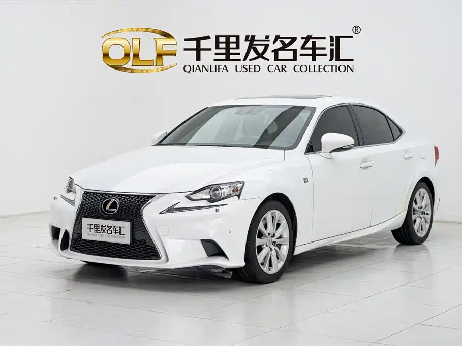 Lexus IS 2016