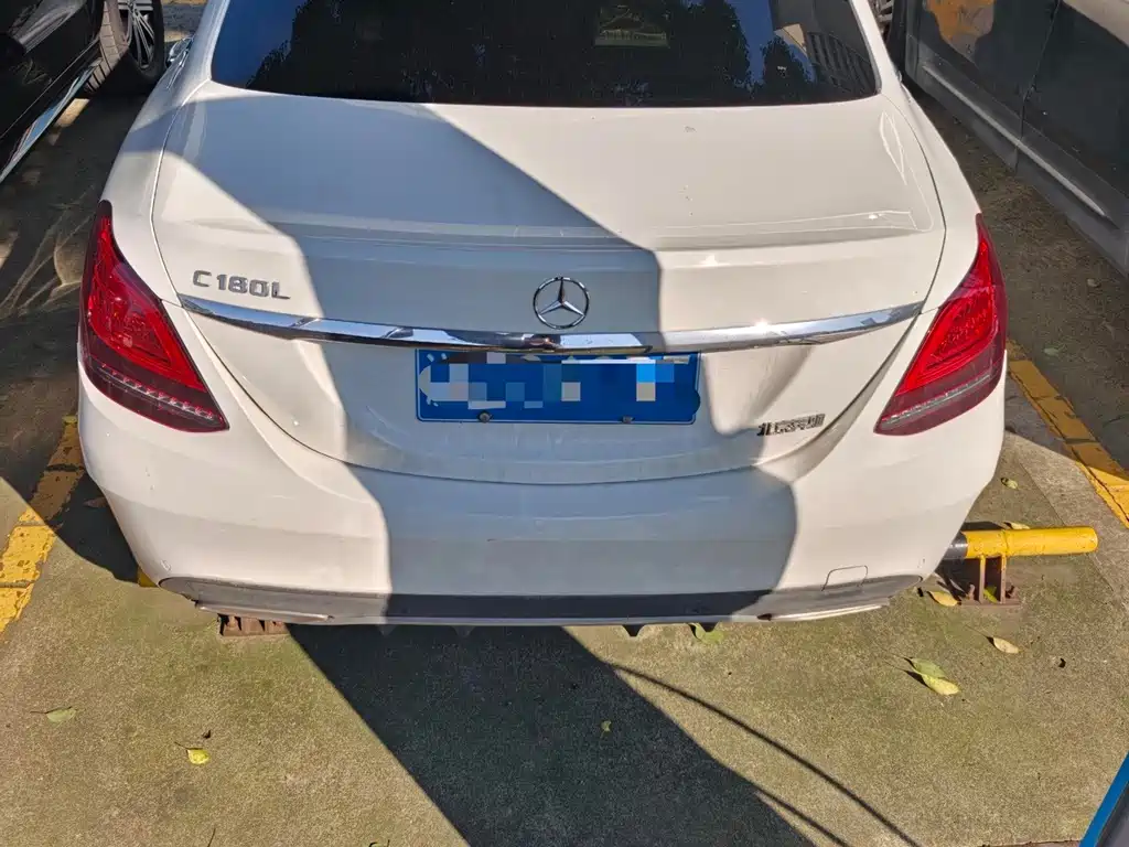 Mercedes-Benz C-Class — миниатюра 2