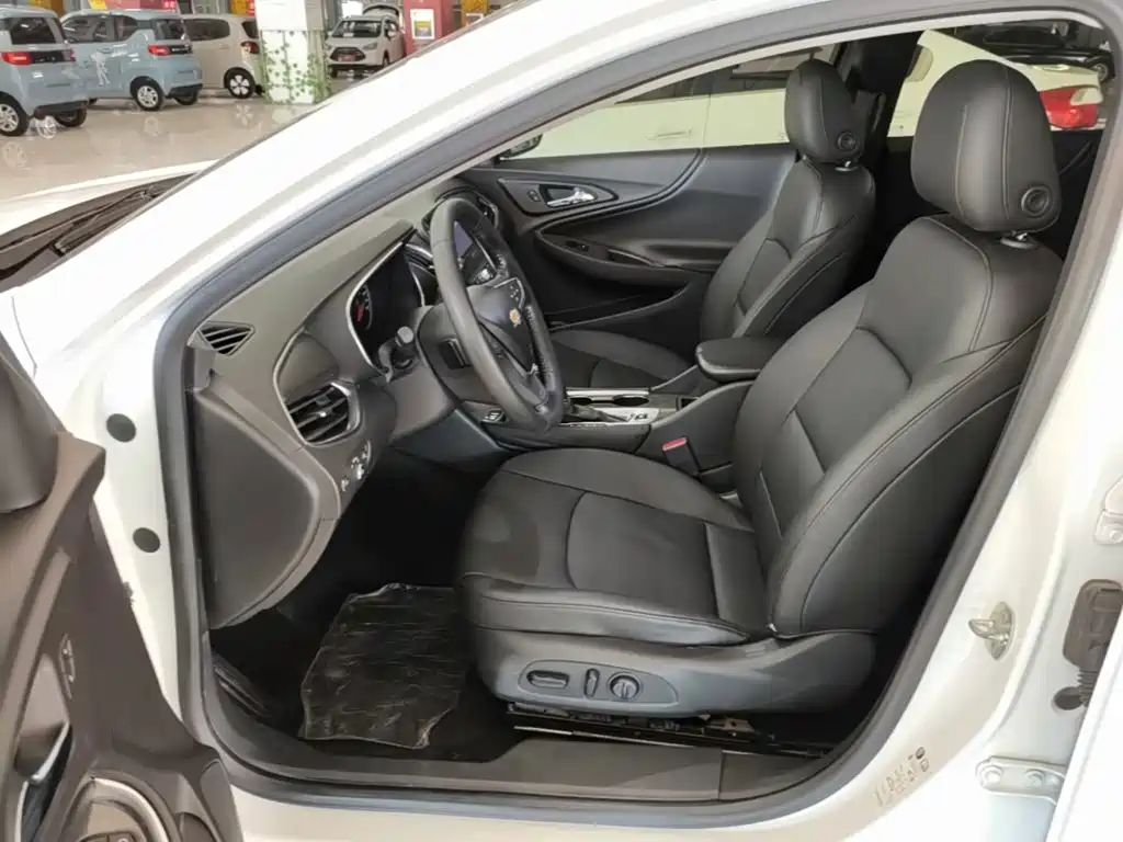 Chevrolet Malibu XL — миниатюра 15