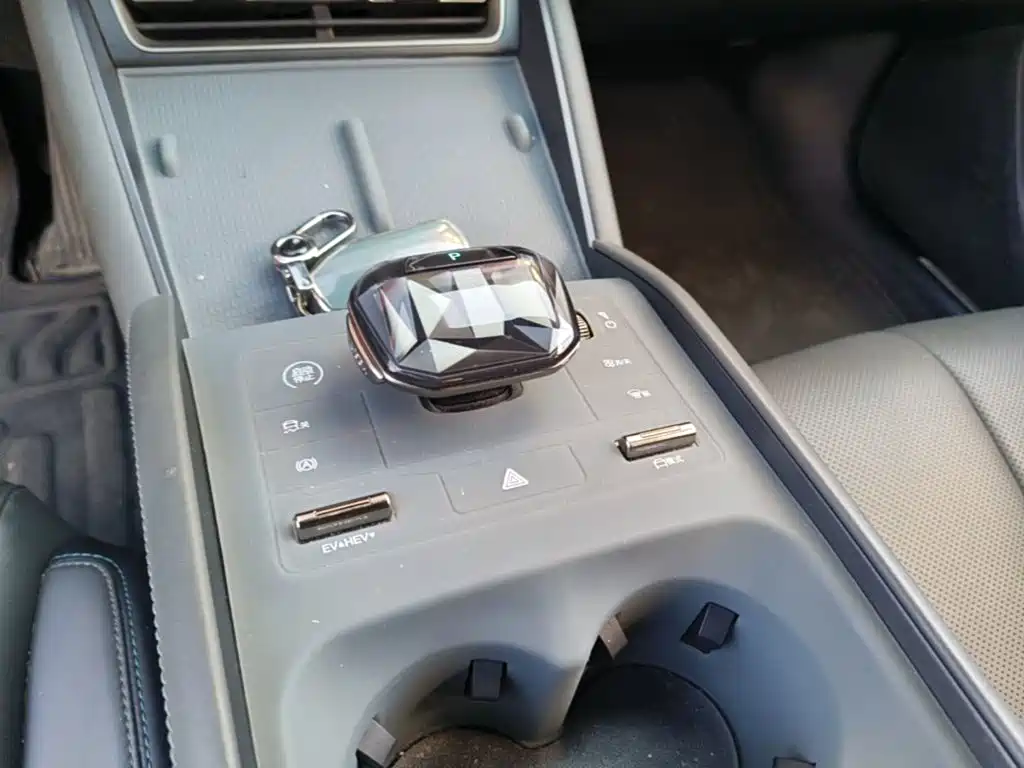 BYD Qin L — миниатюра 14