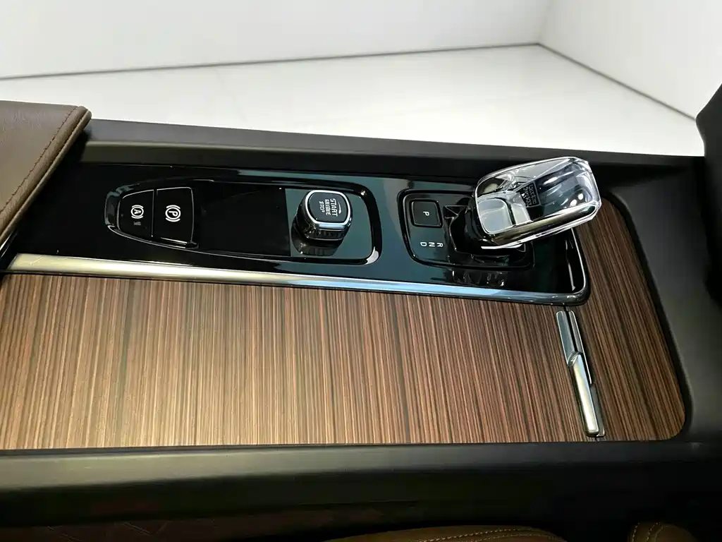 Volvo XC60 — миниатюра 7