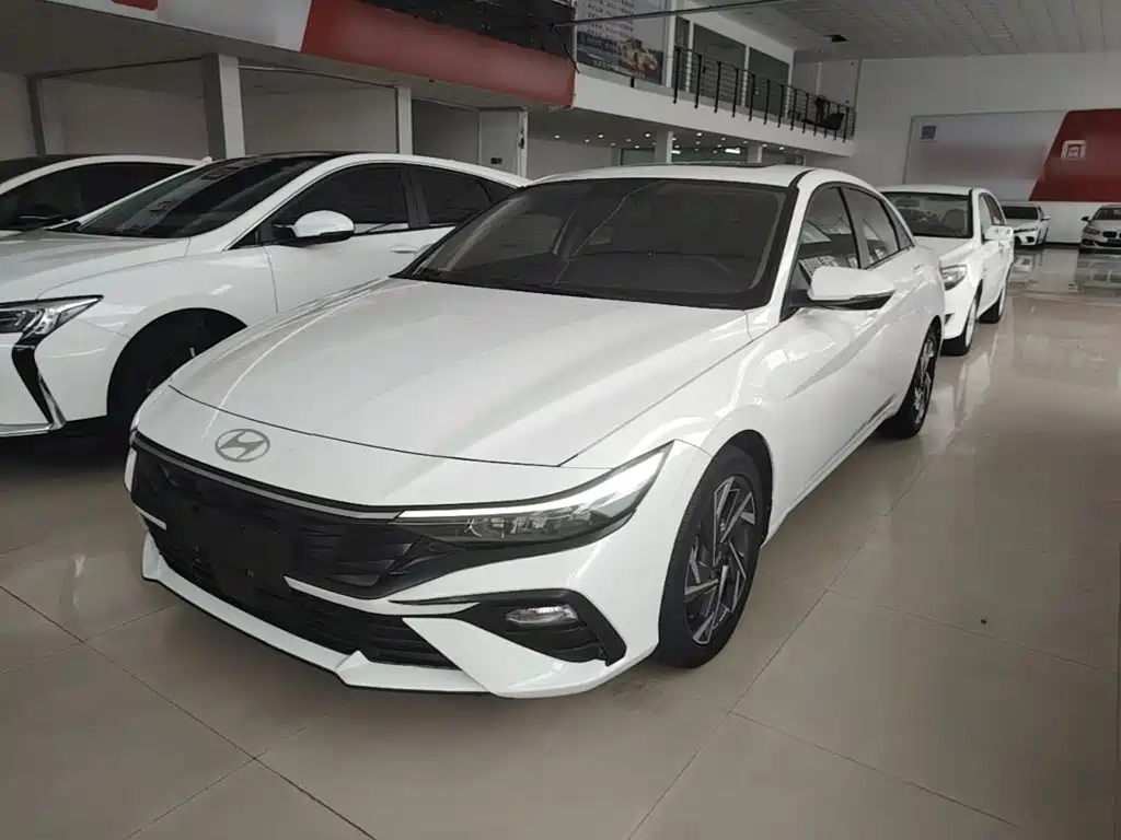 Hyundai Elantra — миниатюра 2