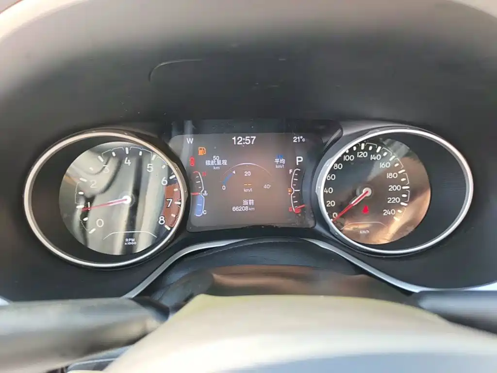 Jeep Compass — миниатюра 12