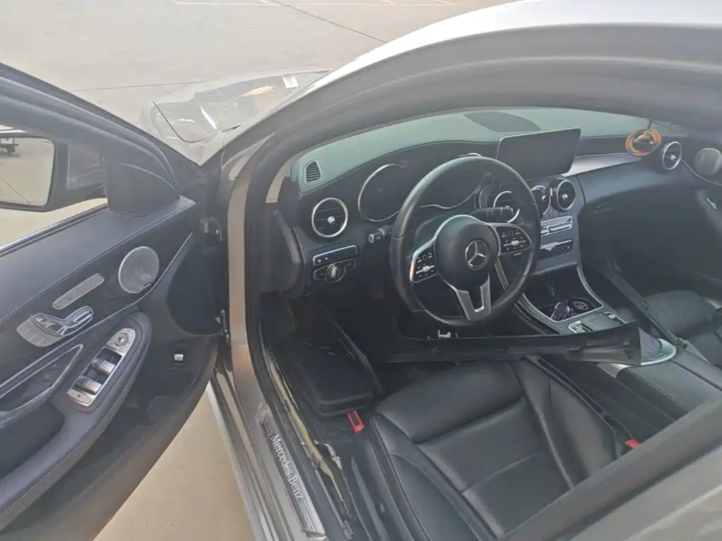 Mercedes-Benz C-Class — миниатюра 16