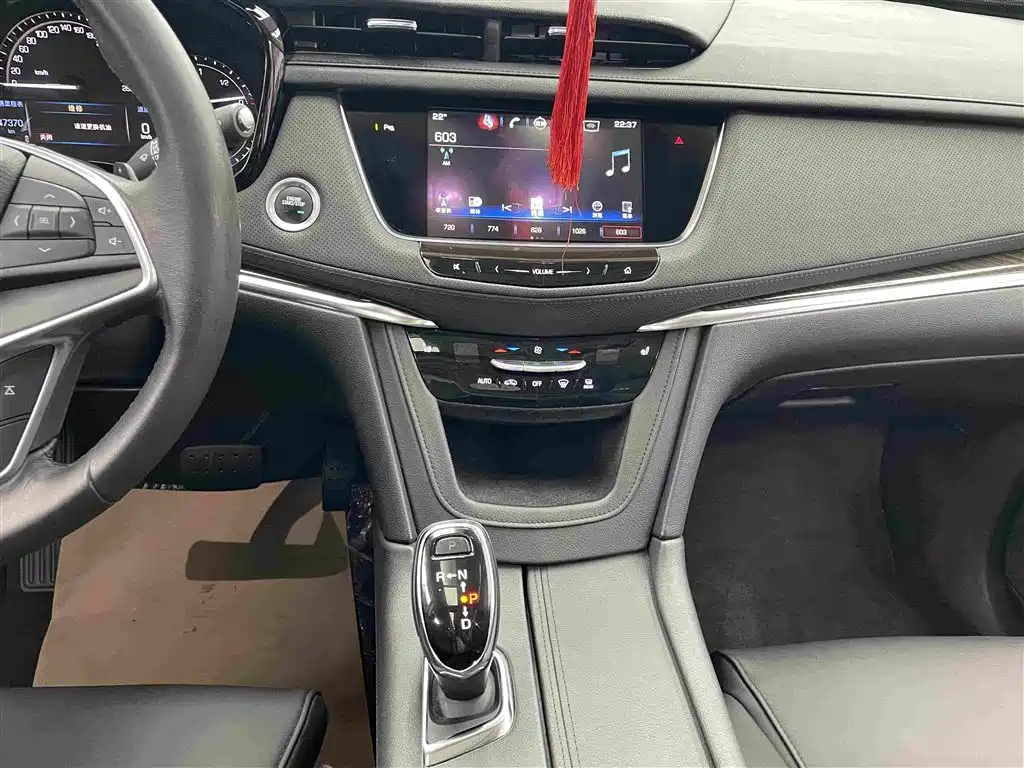Cadillac XT5 — миниатюра 8