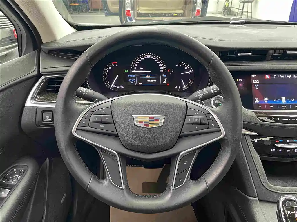Cadillac XT5 — миниатюра 9