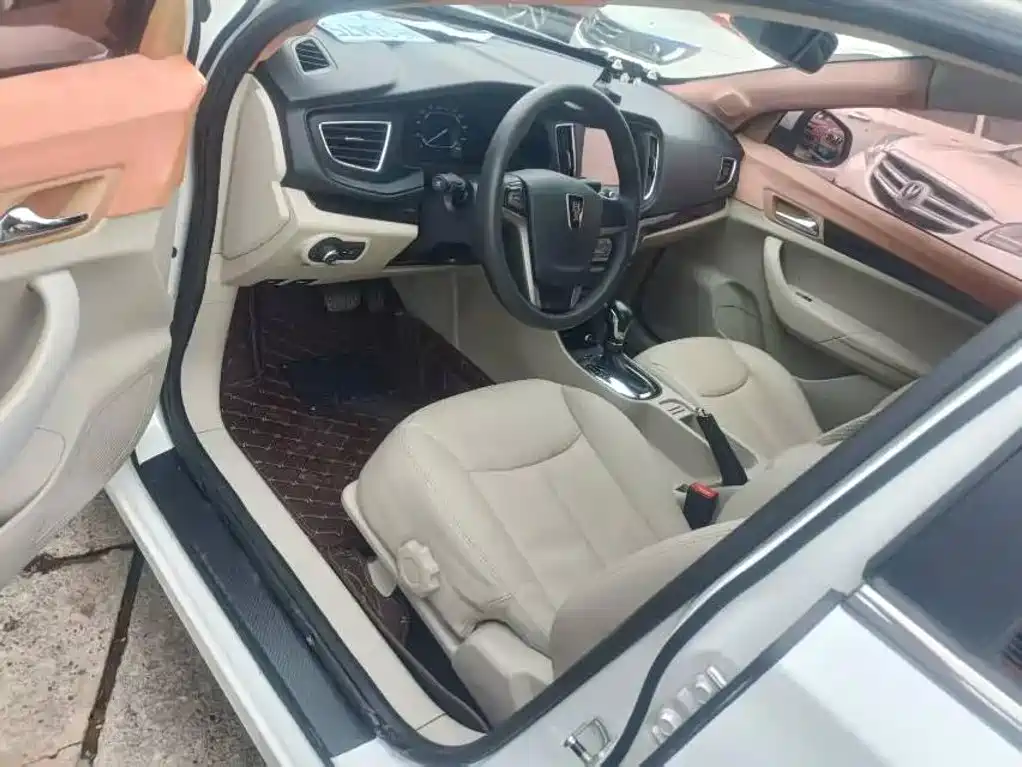 Roewe 360 — миниатюра 7