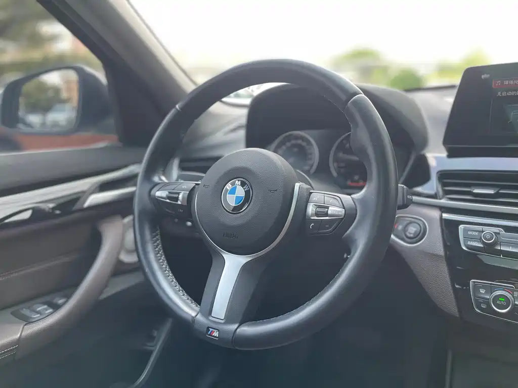 BMW X1 — миниатюра 13