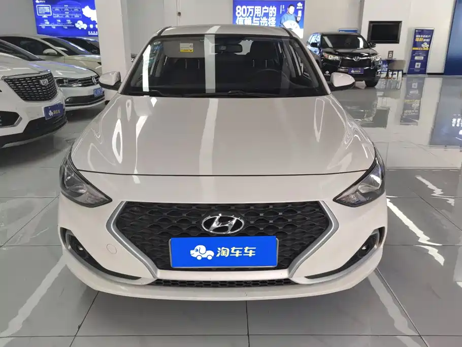 Hyundai Elantra — миниатюра 2