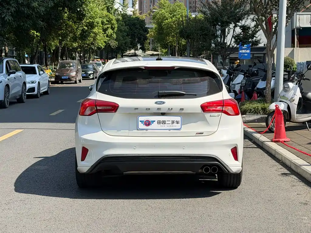 Ford Focus — миниатюра 5