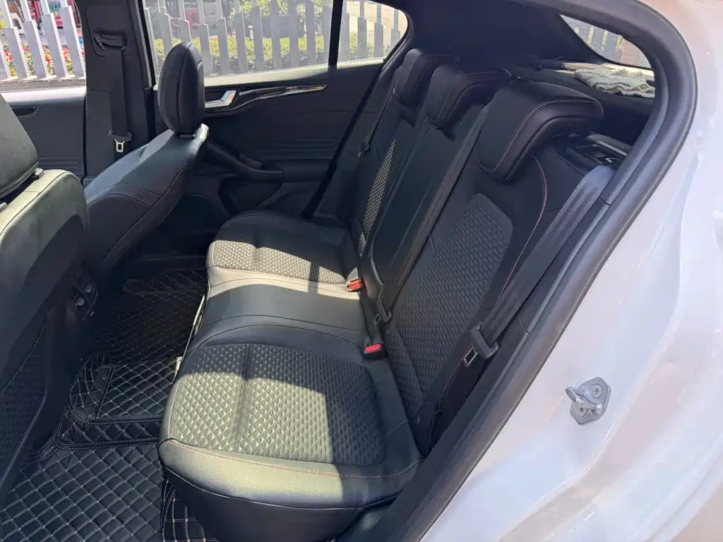 Ford Focus — миниатюра 12