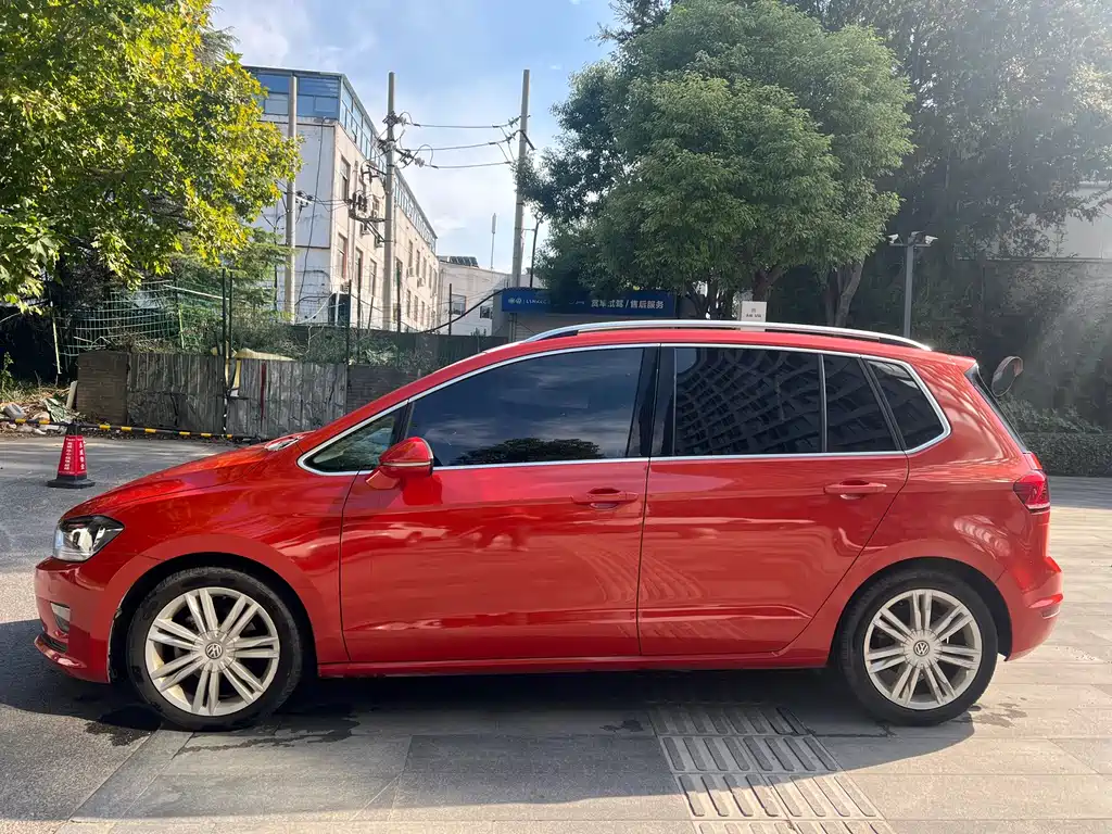 Volkswagen Golf Sportsvan — миниатюра 3