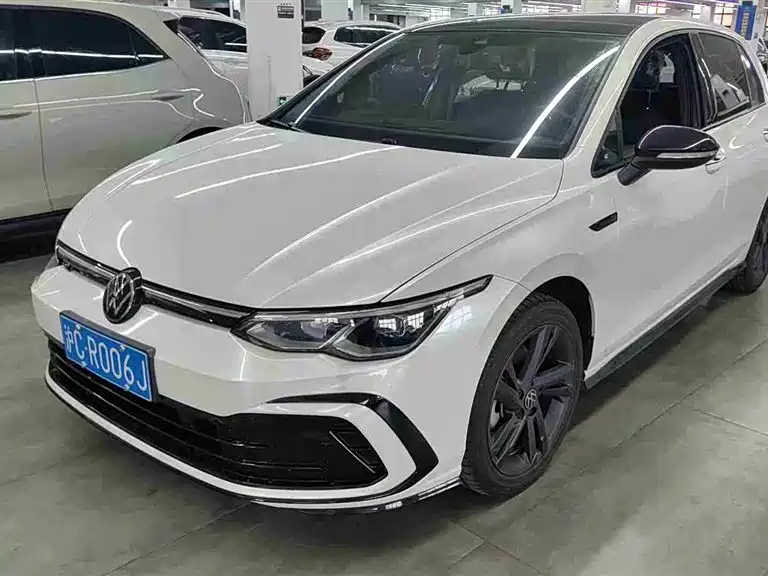 Volkswagen Golf 2024