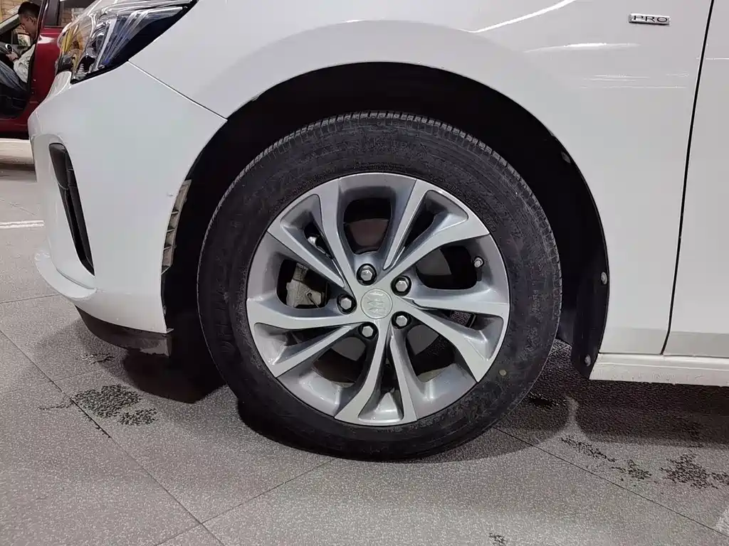 Buick Verano — миниатюра 14