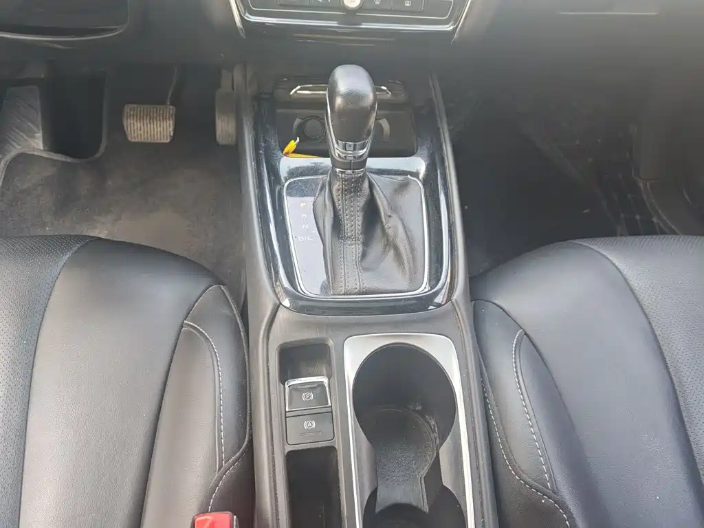 Roewe i5 — миниатюра 8