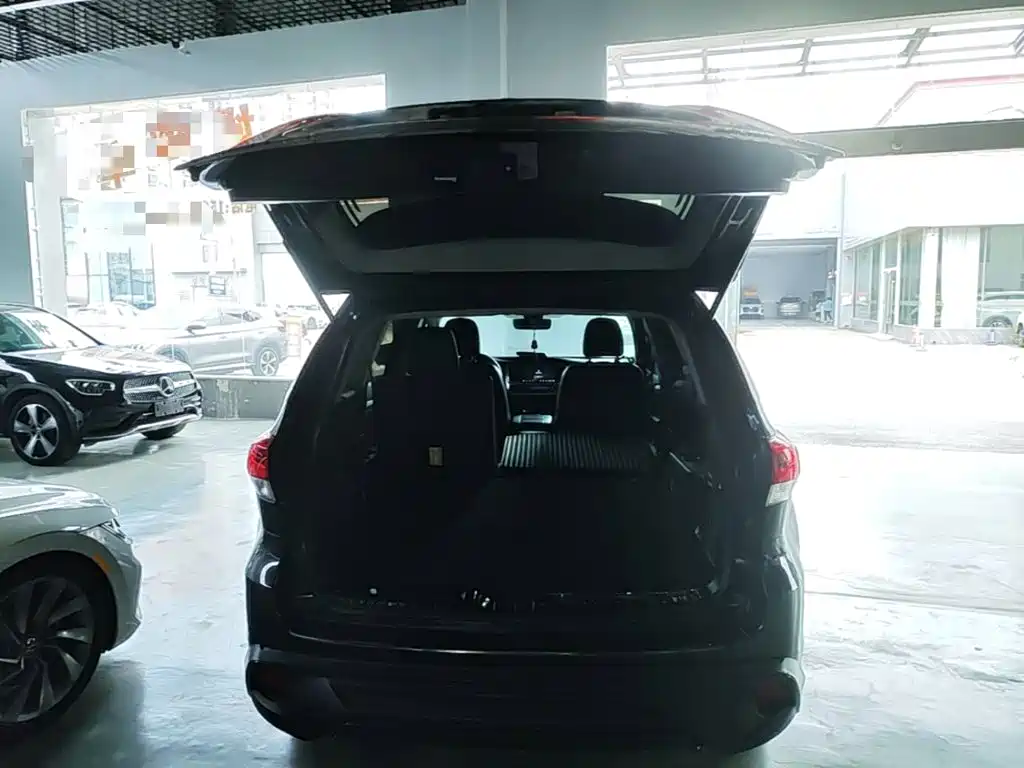 Toyota Highlander — миниатюра 19