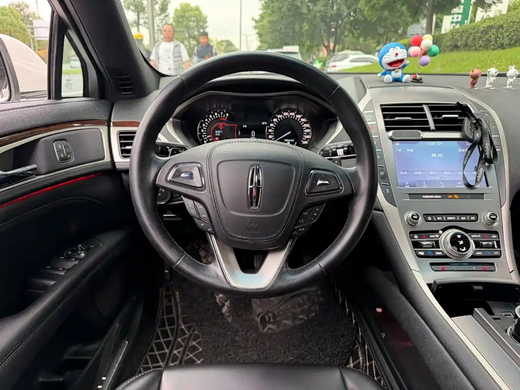 Lincoln MKZ — миниатюра 13