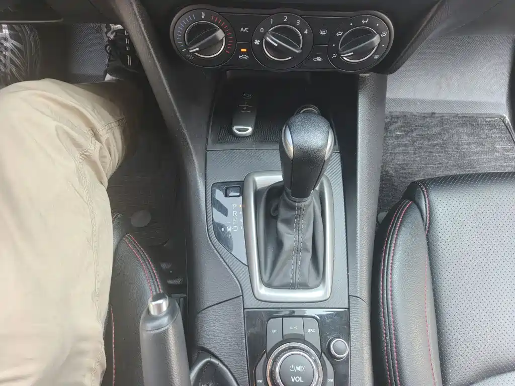 Mazda 3 Axela — миниатюра 15