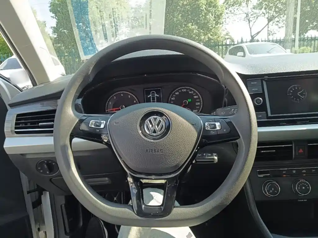 Volkswagen Lavida — миниатюра 11