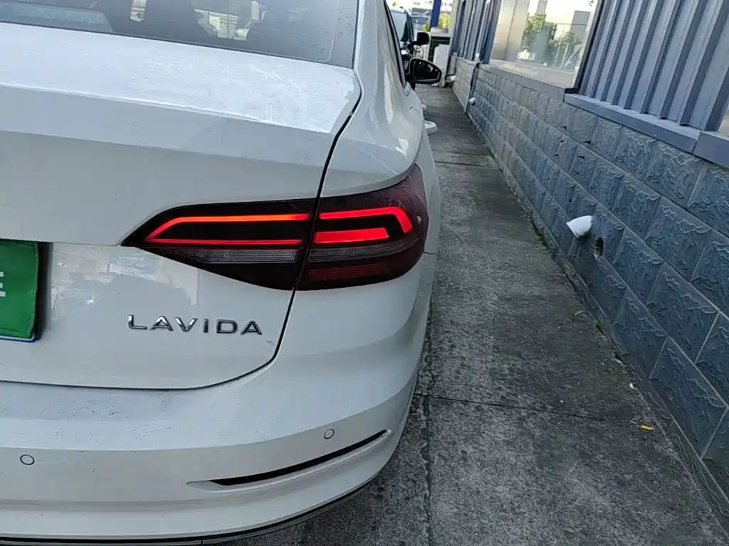 Volkswagen Lavida — миниатюра 8