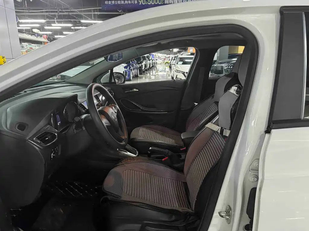Buick Verano — миниатюра 4