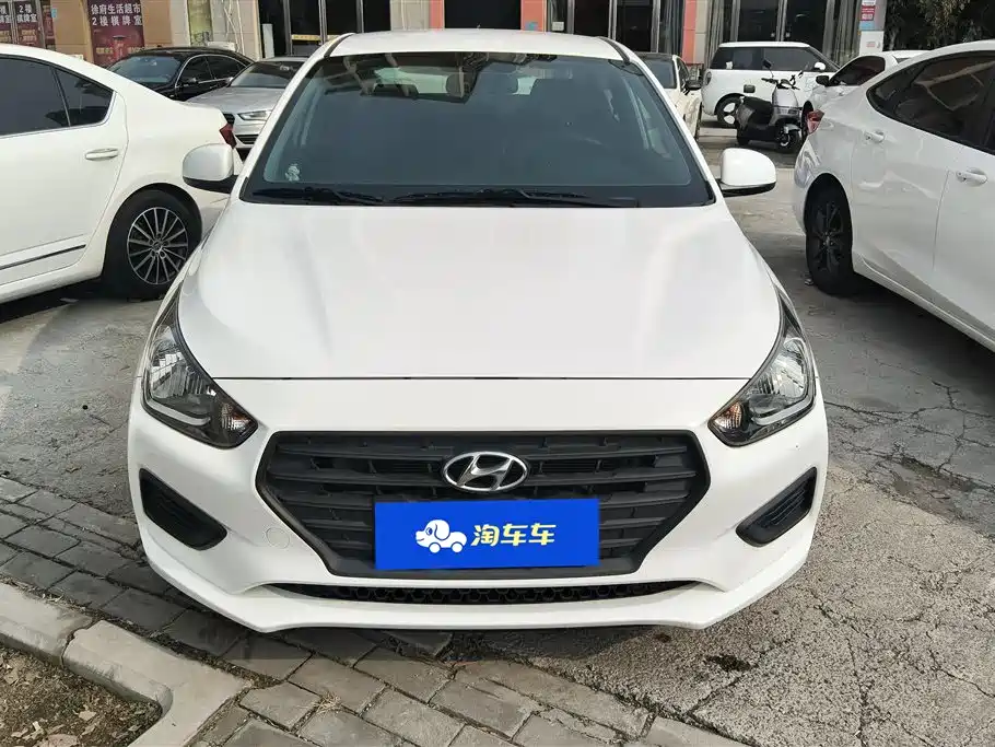 HYUNDAI RENA