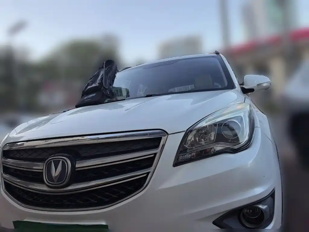 Changan CS35 — миниатюра 2
