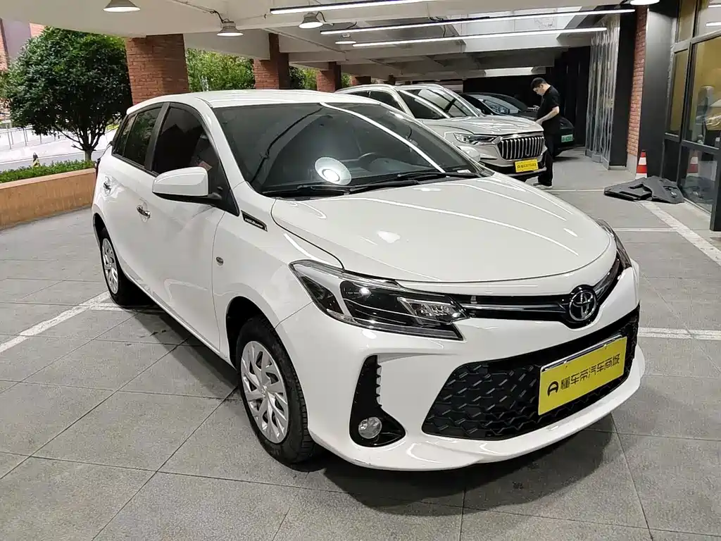 Toyota Vios FS — миниатюра 6