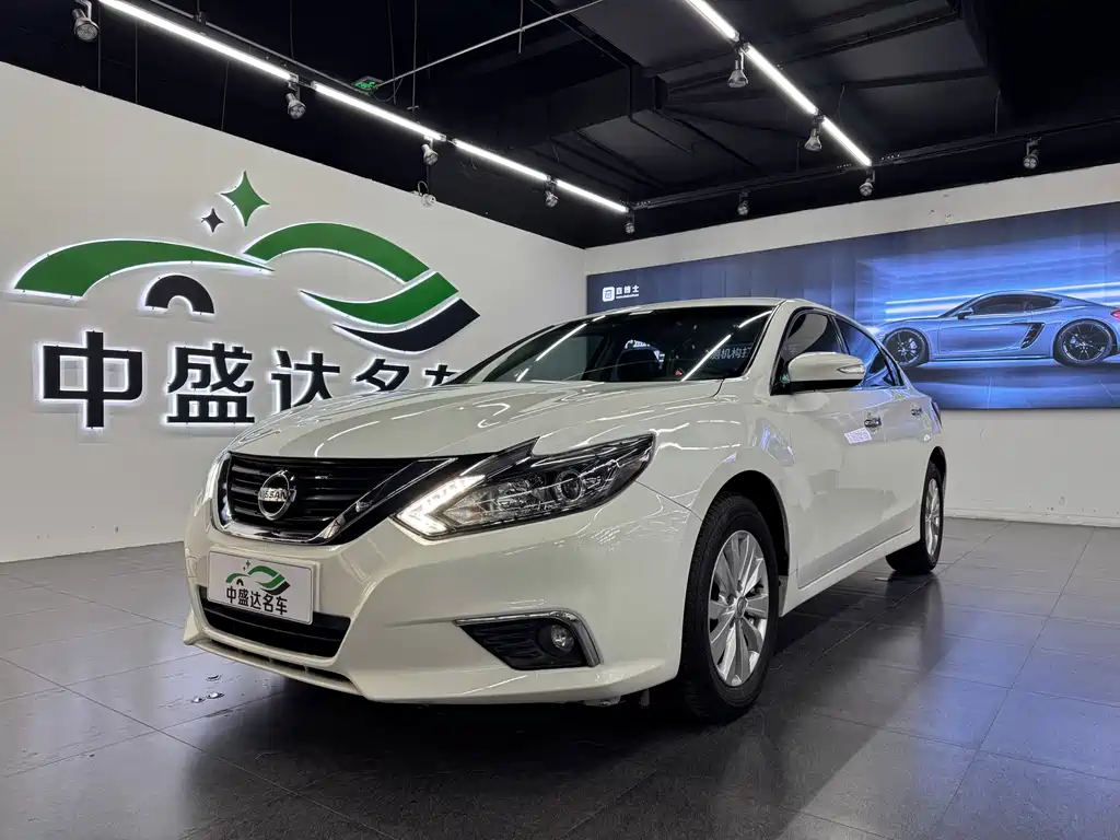 NISSAN TEANA