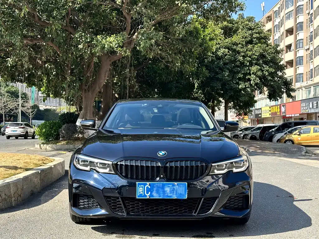 BMW 3 SERIES