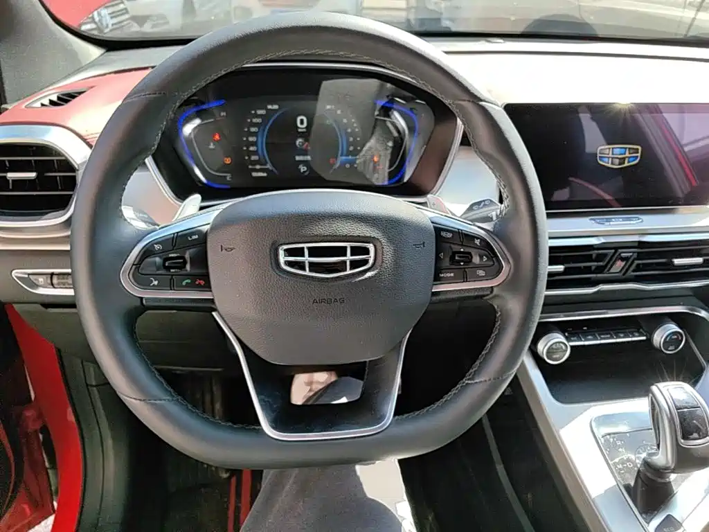 Geely Binyue — миниатюра 11